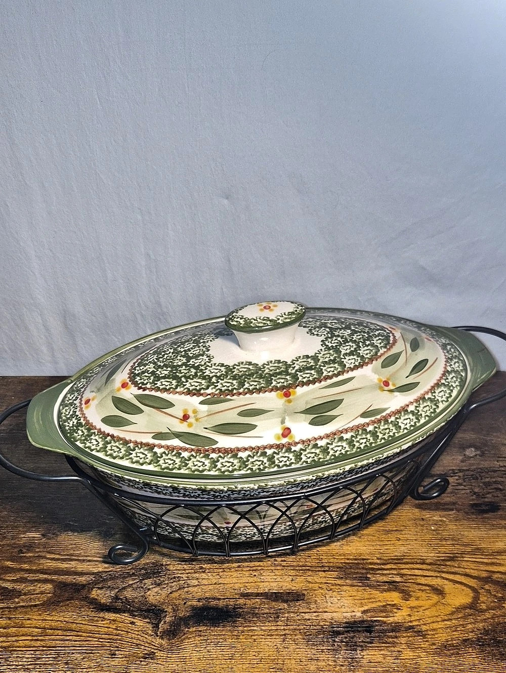 Brand New/Never Used Temp-tations By Tara Ceramic 3.5-quart Oval Baker